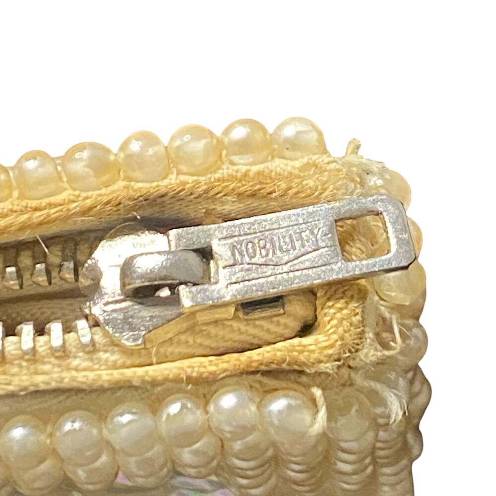 Vintage 1950s Handmade Beaded Cream Sequin and Faux Pearls Coin Purse - Picture 10 of 16